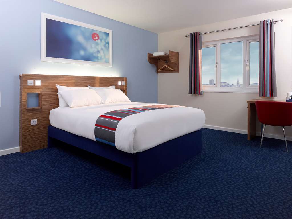 Travelodge Bournemouth Cooper Dean Habitación foto
