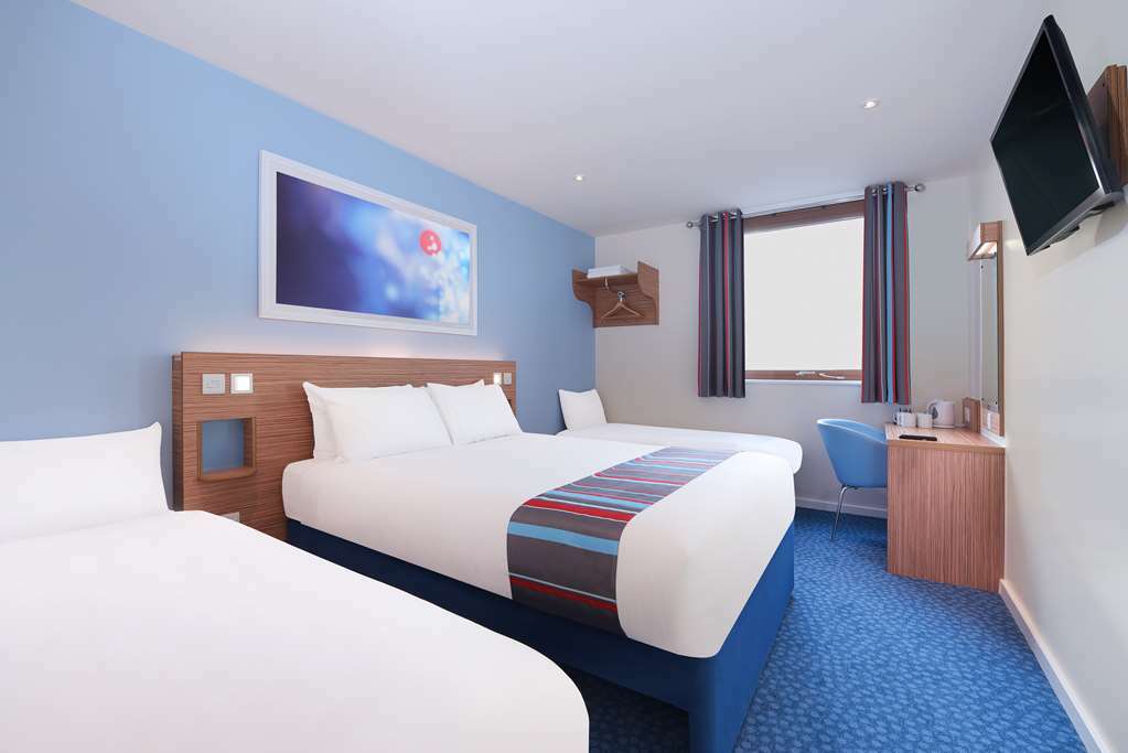Travelodge Bournemouth Cooper Dean Habitación foto